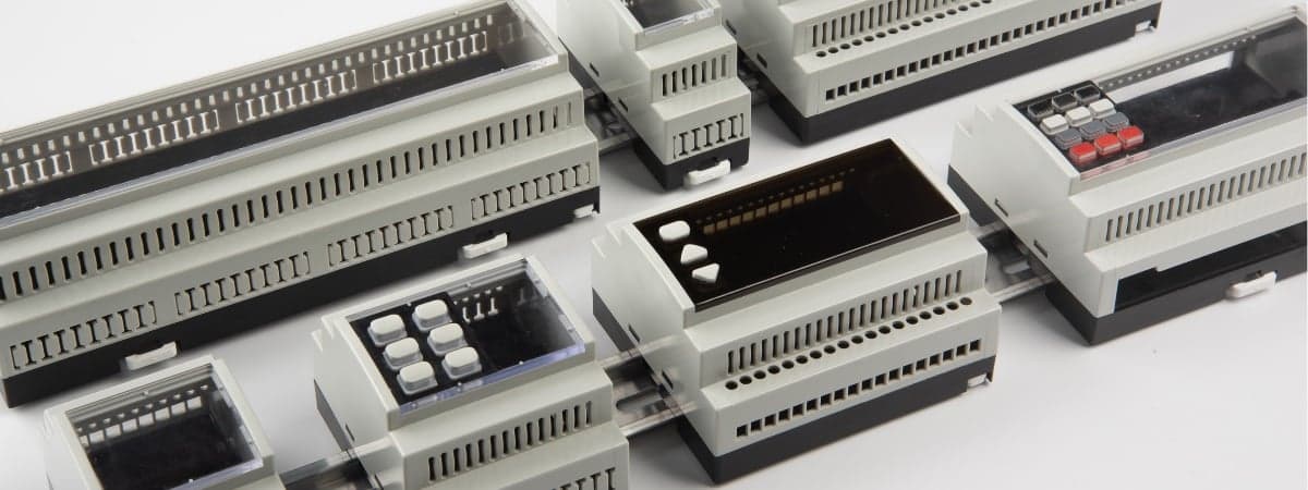 Lineup of Altinkaya DIN rail and modular plastic enclosures